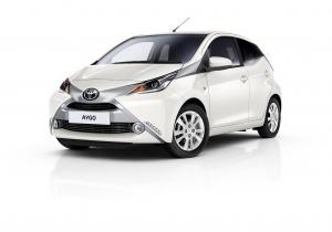 Toyota Aygo x-pure 5-Door 2015 года